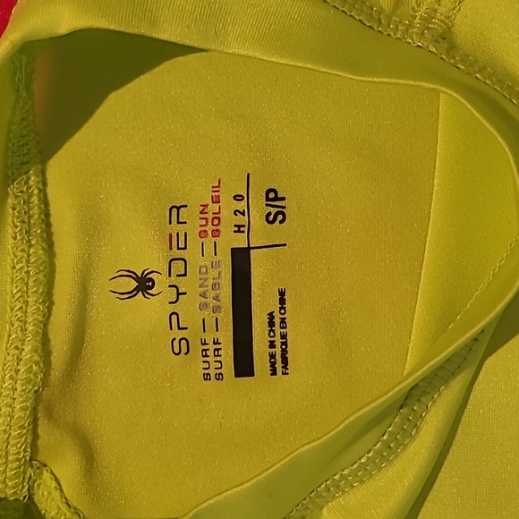 Lot of 2; Spider H2O sun shirts; Surf, Sand, Sun.  Size 6 (S) - Picture 4 of 7
